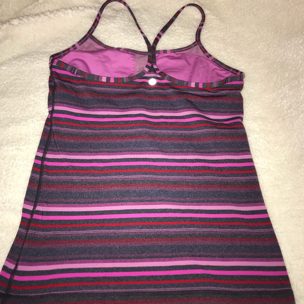 Lululemon power pose tank size 4
